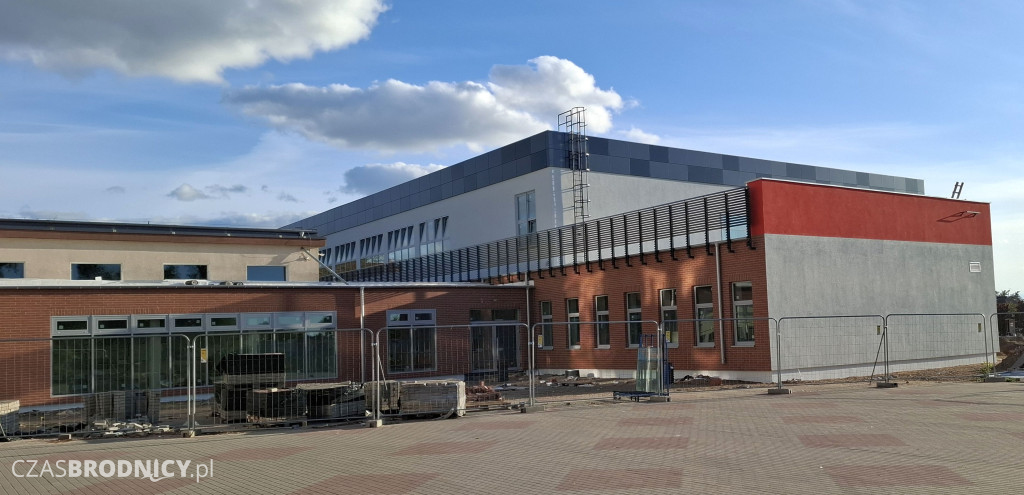 Kończą budować halę sportową