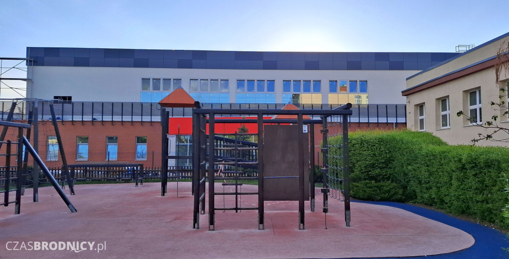 Kończą budować halę sportową