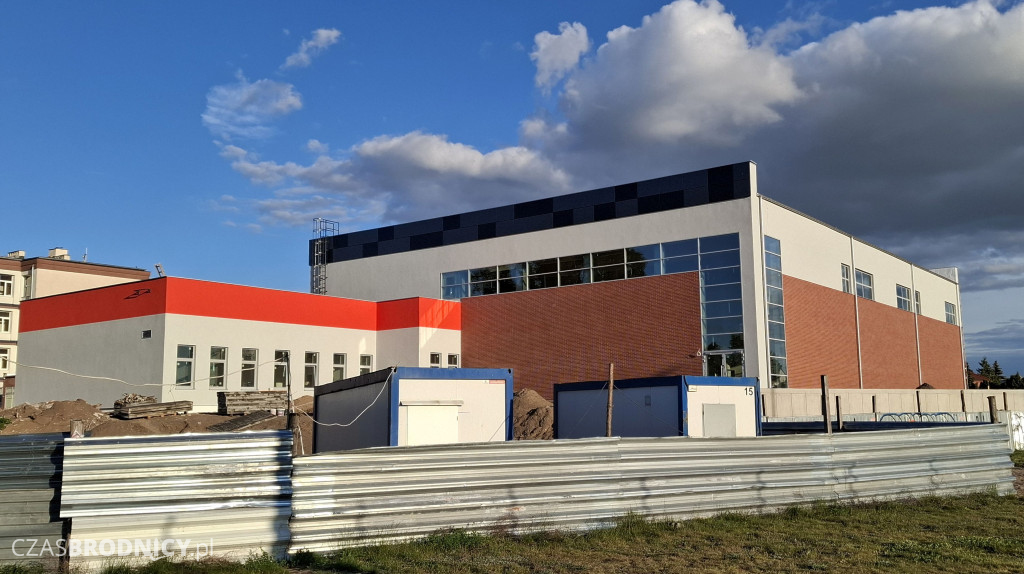 Kończą budować halę sportową