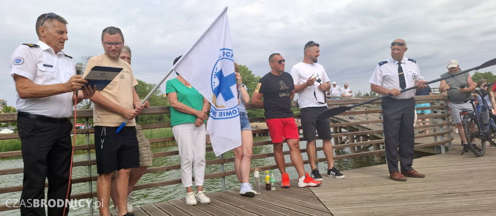Ślubowanie młodszych ratowników nad Niskim Brodnem