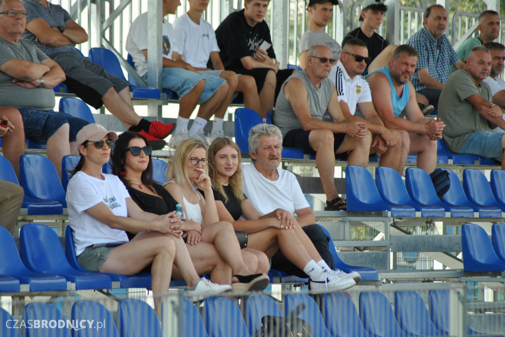 Sparta - Start na boisku i trybunach