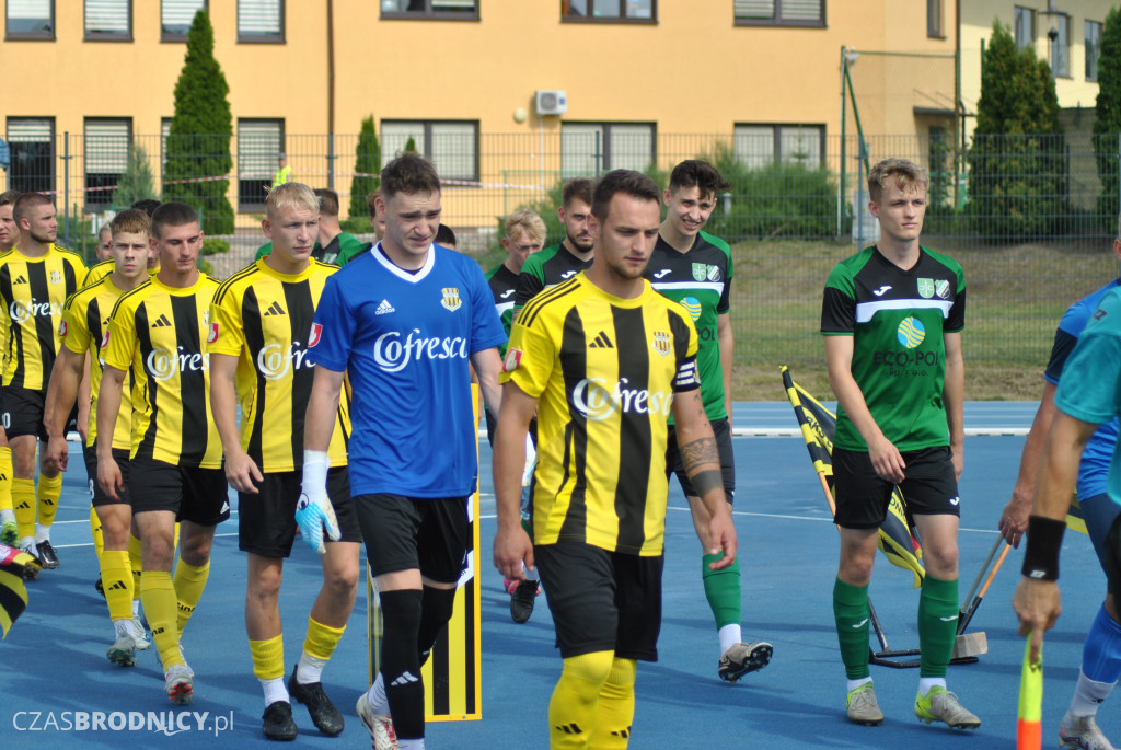 Sparta - Start na boisku i trybunach
