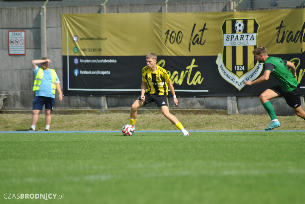Sparta - Start na boisku i trybunach
