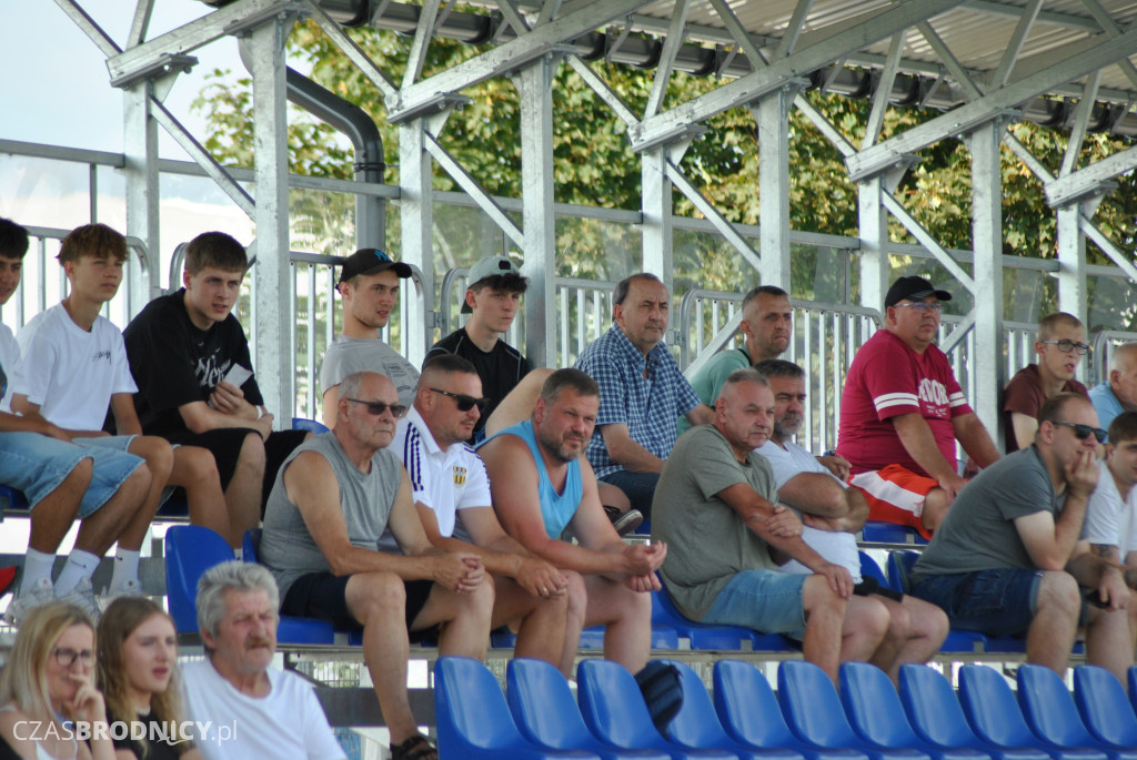 Sparta - Start na boisku i trybunach