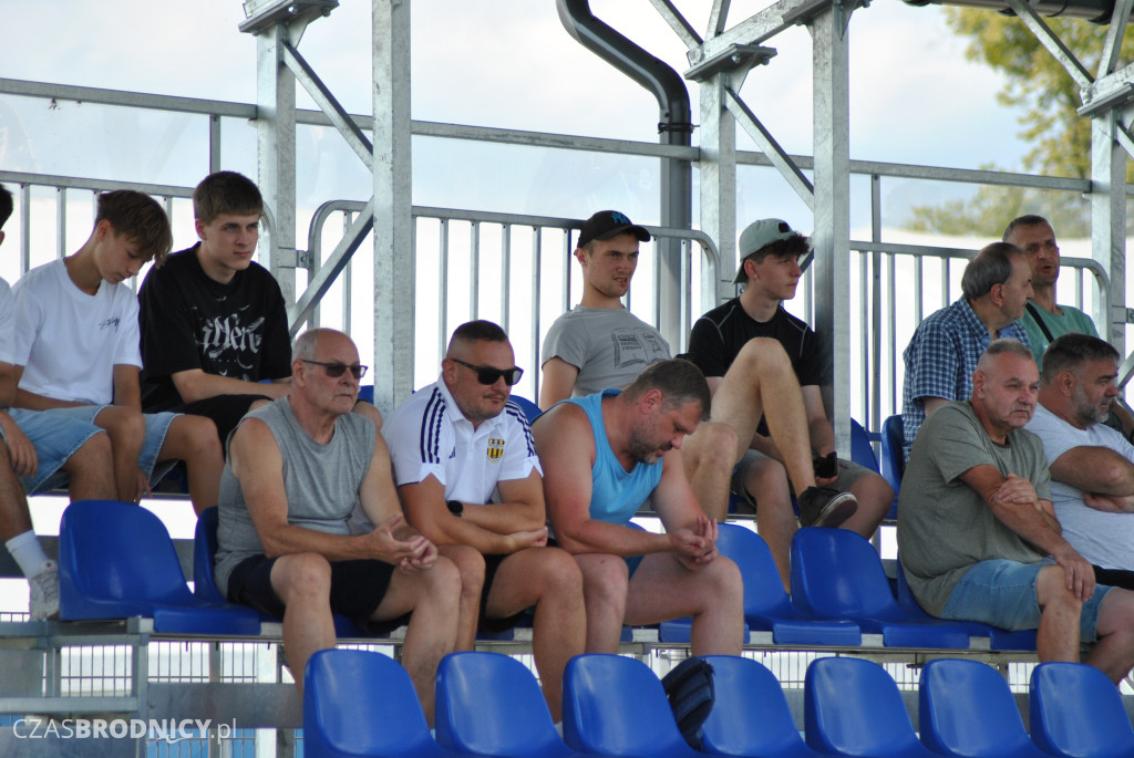 Sparta - Start na boisku i trybunach