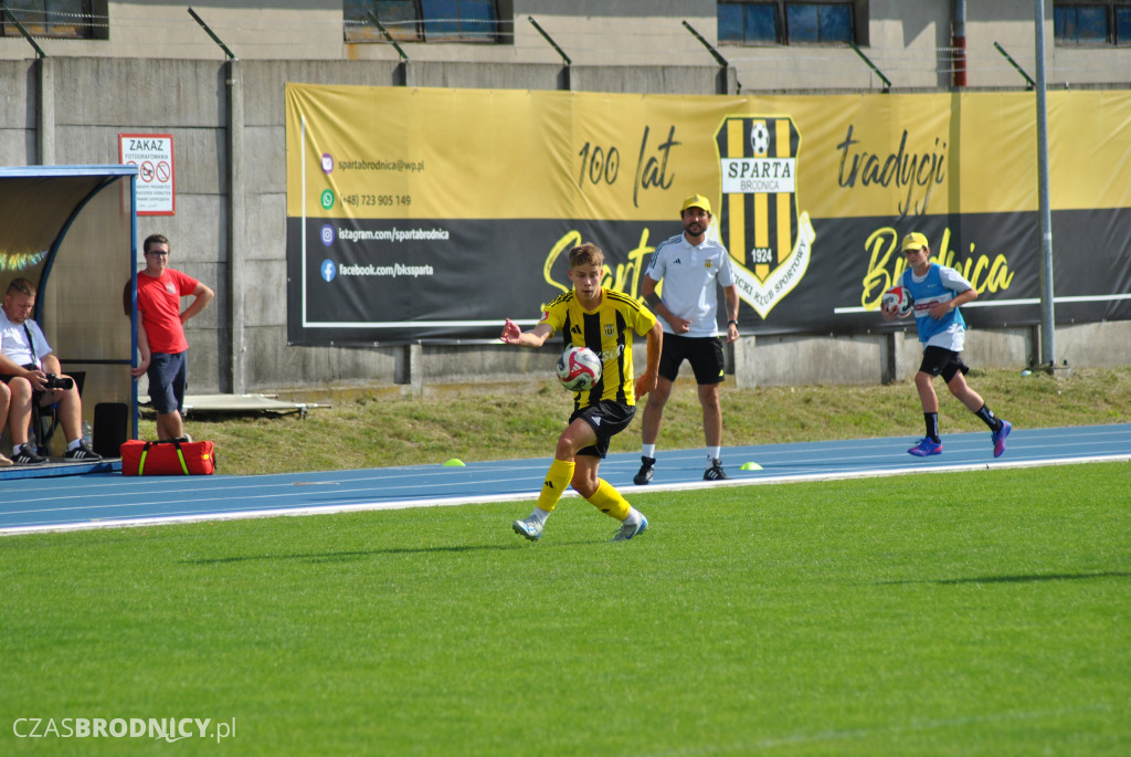 Sparta - Start na boisku i trybunach
