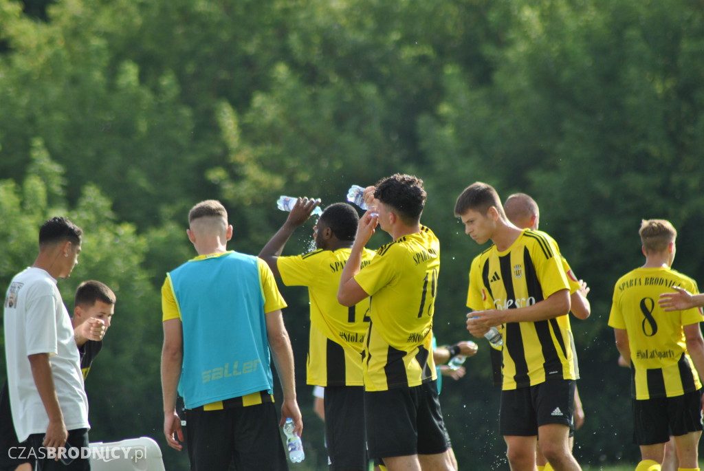 Sparta - Start na boisku i trybunach