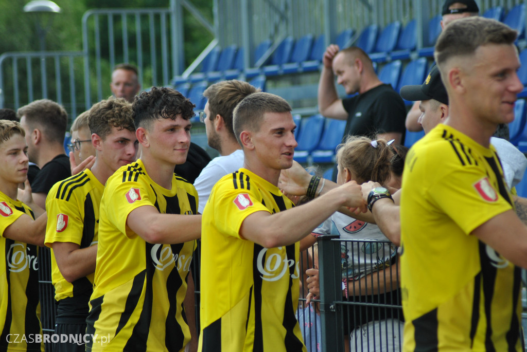 Sparta - Start na boisku i trybunach