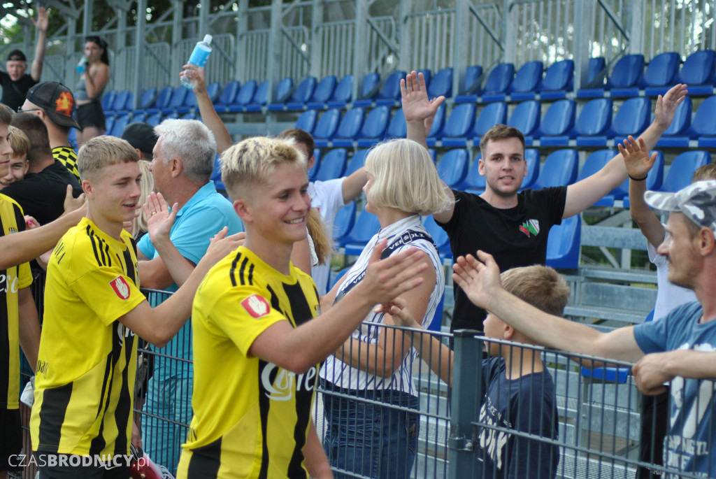 Sparta - Start na boisku i trybunach