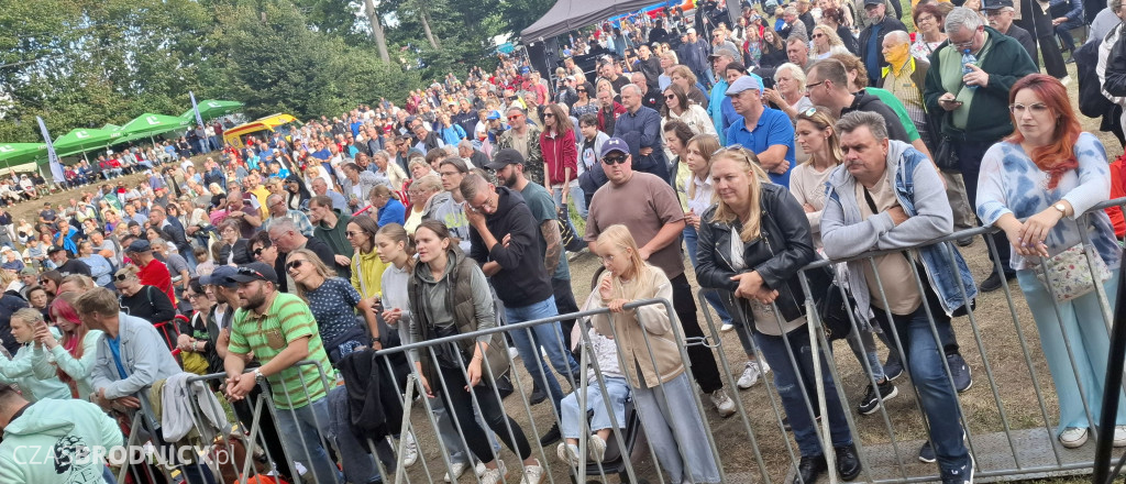 Brodnica. Wielkie tłumy nad Niskim Brodnem. Było co podziwiać! [ZDJĘCIA]