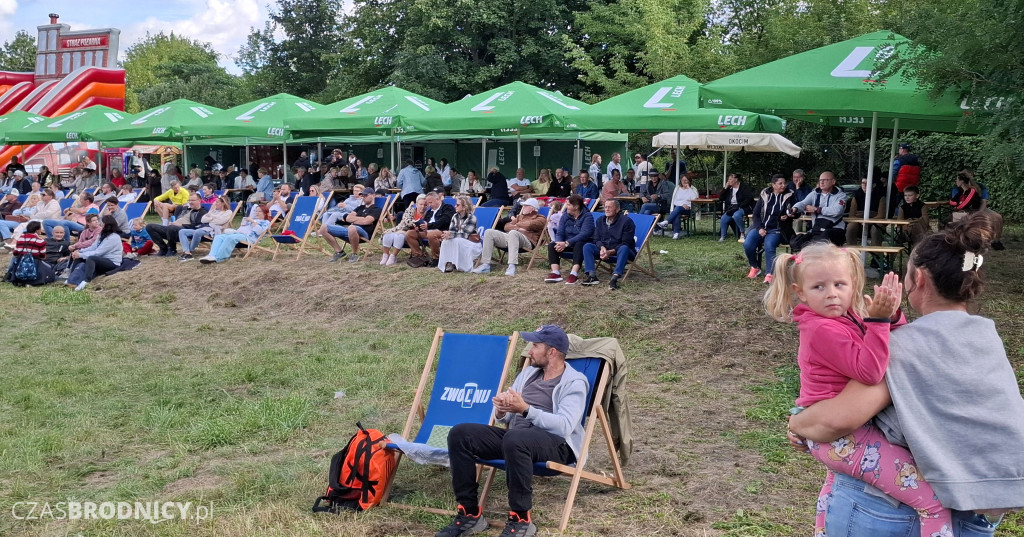 Brodnica. Wielkie tłumy nad Niskim Brodnem. Było co podziwiać! [ZDJĘCIA]