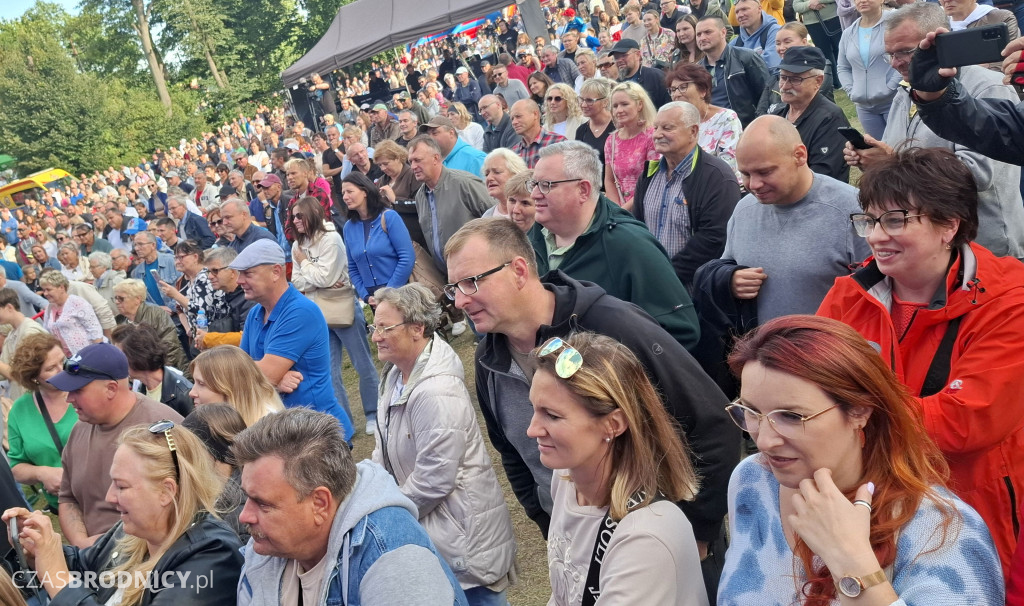 Brodnica. Wielkie tłumy nad Niskim Brodnem. Było co podziwiać! [ZDJĘCIA]