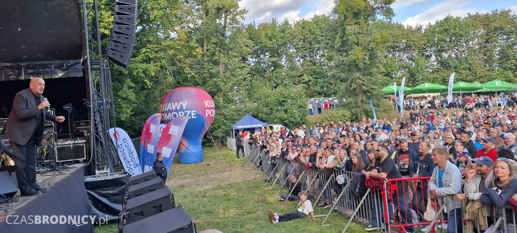 Brodnica. Wielkie tłumy nad Niskim Brodnem. Było co podziwiać! [ZDJĘCIA]