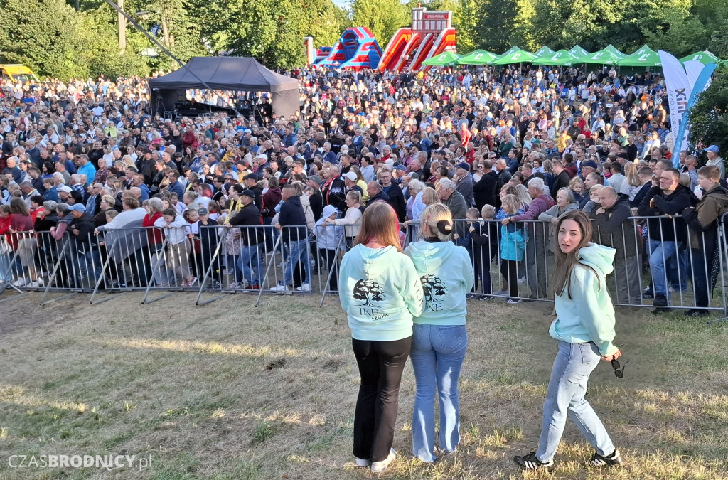 Brodnica. Wielkie tłumy nad Niskim Brodnem. Było co podziwiać! [ZDJĘCIA]