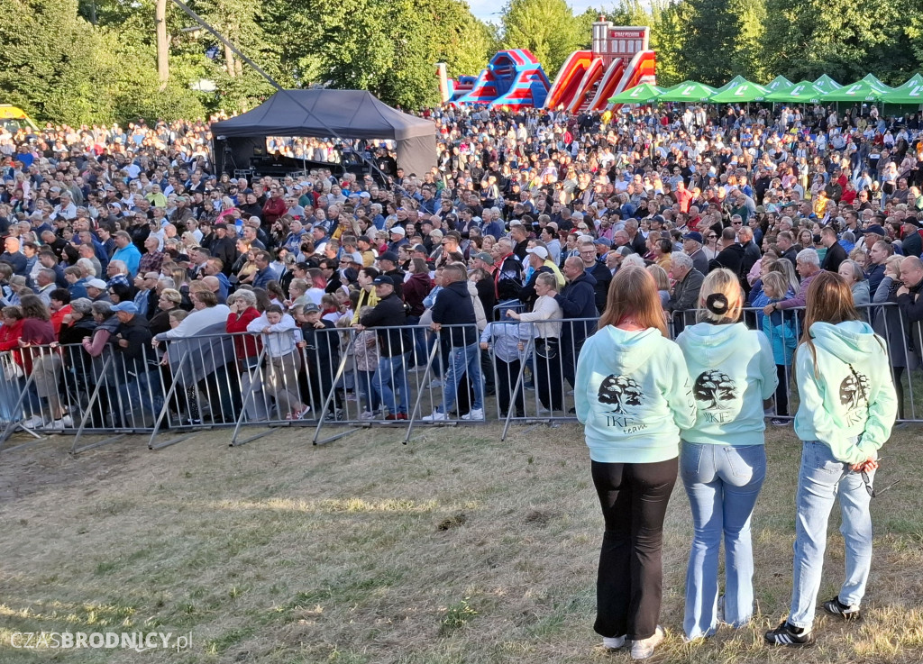 Brodnica. Wielkie tłumy nad Niskim Brodnem. Było co podziwiać! [ZDJĘCIA]