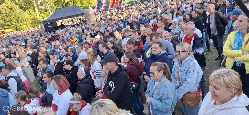 Brodnica. Wielkie tłumy nad Niskim Brodnem. Było co podziwiać! [ZDJĘCIA]