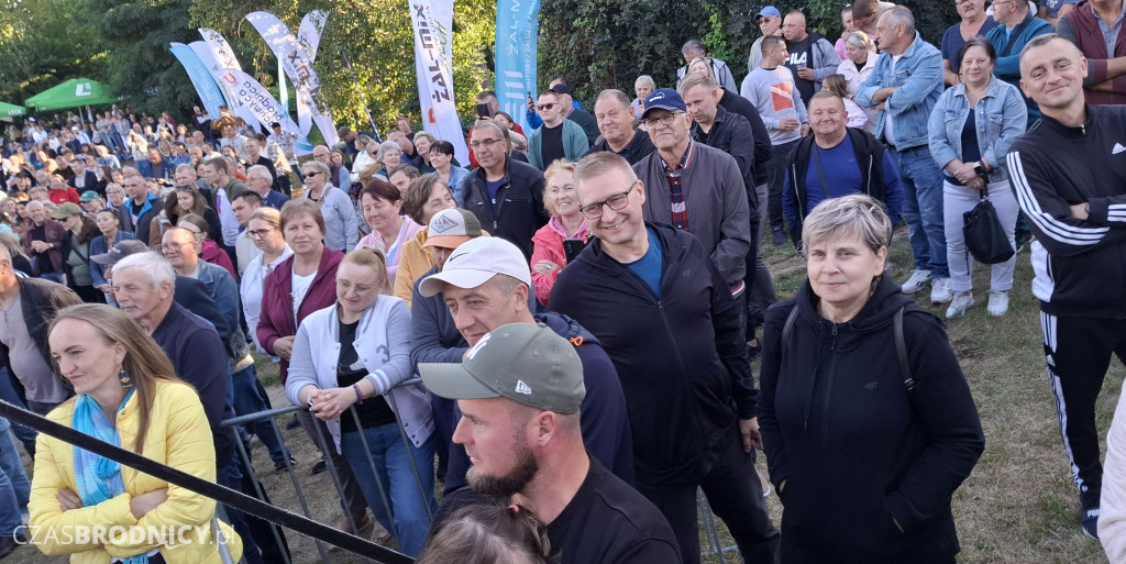 Brodnica. Wielkie tłumy nad Niskim Brodnem. Było co podziwiać! [ZDJĘCIA]