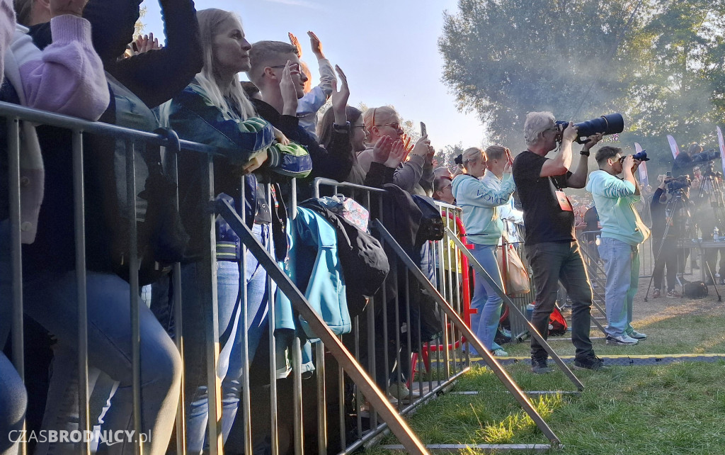 Brodnica. Wielkie tłumy nad Niskim Brodnem. Było co podziwiać! [ZDJĘCIA]