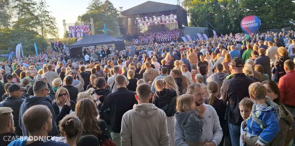 Brodnica. Wielkie tłumy nad Niskim Brodnem. Było co podziwiać! [ZDJĘCIA]