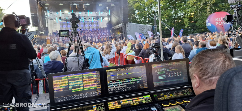Brodnica. Wielkie tłumy nad Niskim Brodnem. Było co podziwiać! [ZDJĘCIA]