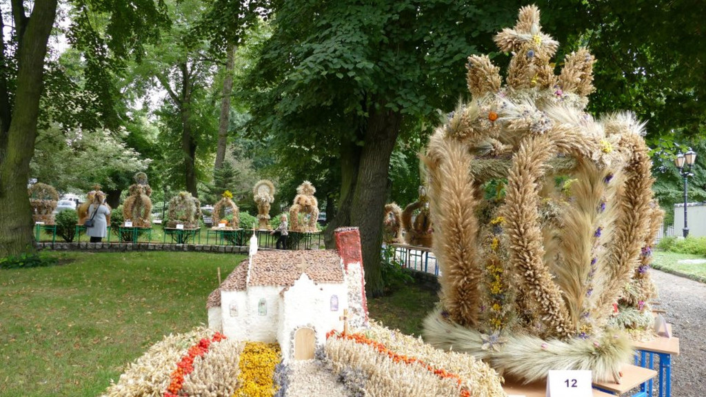 Powiatowy Konkurs Wieńców i Ozdób Dożynkowych