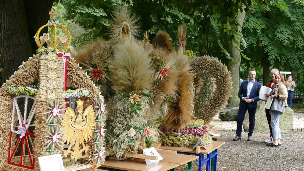 Powiatowy Konkurs Wieńców i Ozdób Dożynkowych