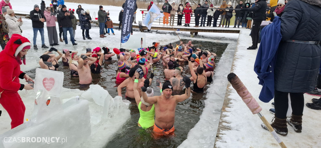Brodnica. Orkiestra zagrała nad Niskim Brodnem [ZDJĘCIA]