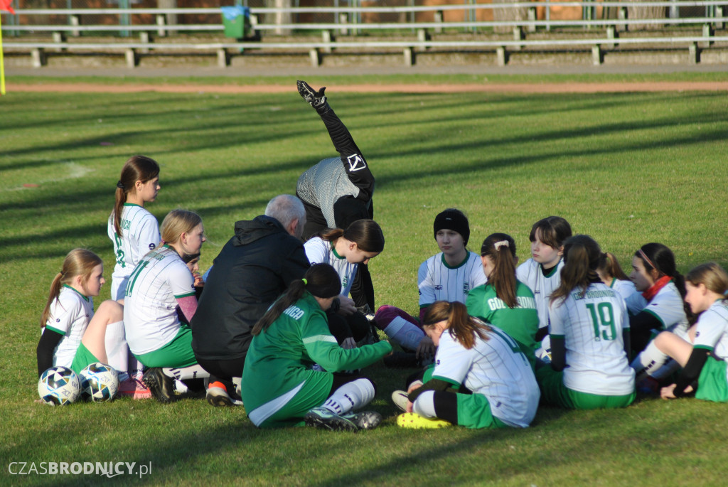 Udana inauguracja młodziczek UKS Gol w Toruniu