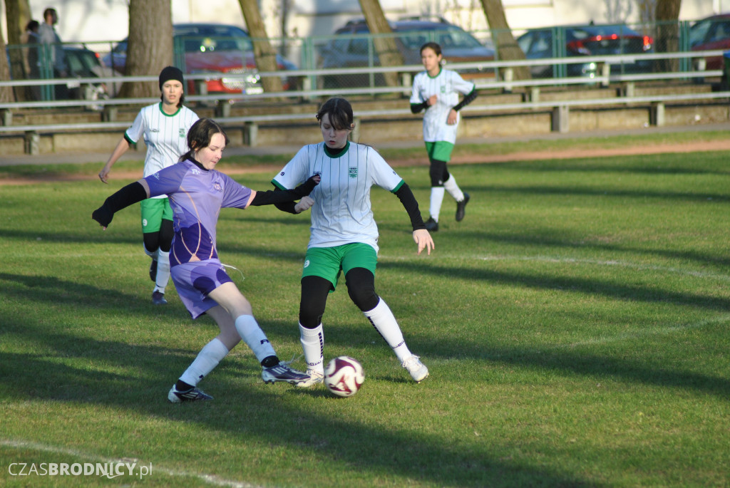 Udana inauguracja młodziczek UKS Gol w Toruniu