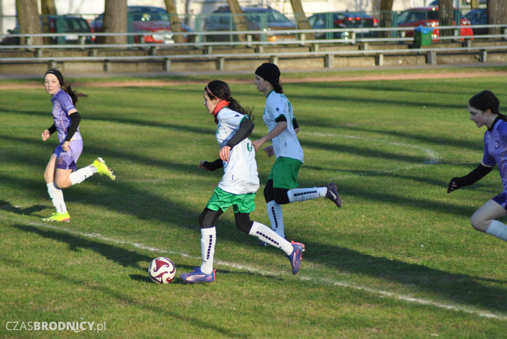 Udana inauguracja młodziczek UKS Gol w Toruniu
