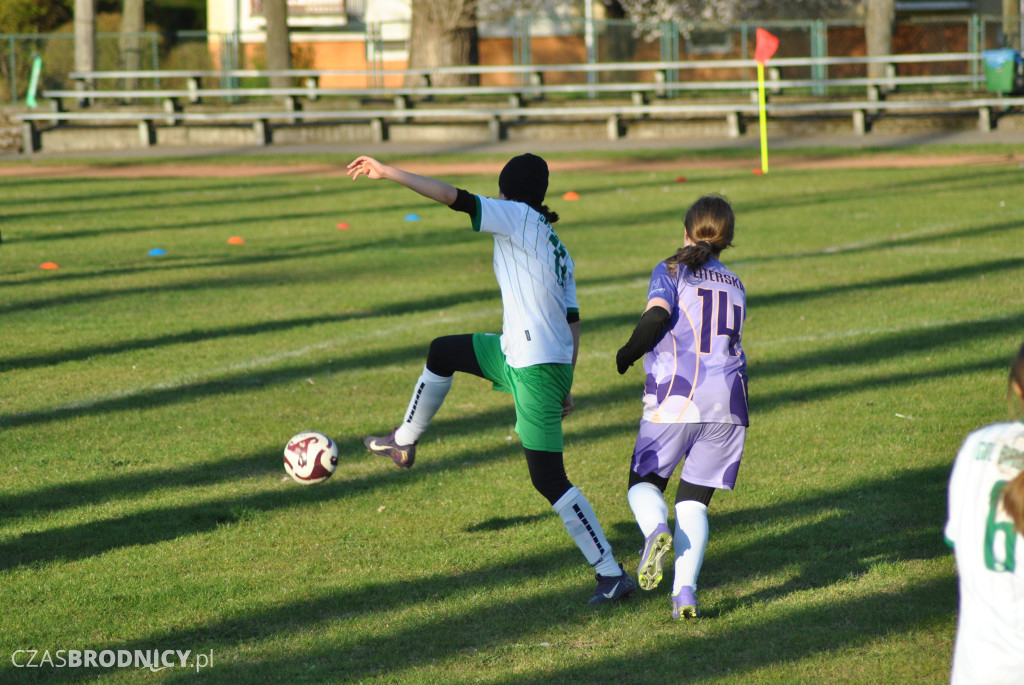 Udana inauguracja młodziczek UKS Gol w Toruniu