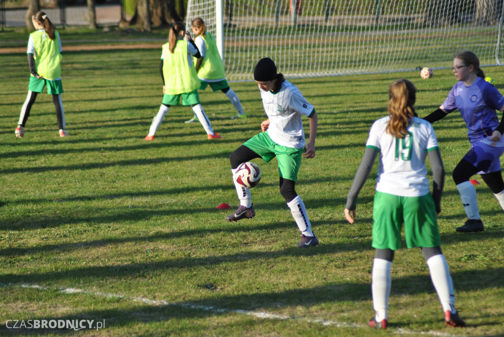 Udana inauguracja młodziczek UKS Gol w Toruniu
