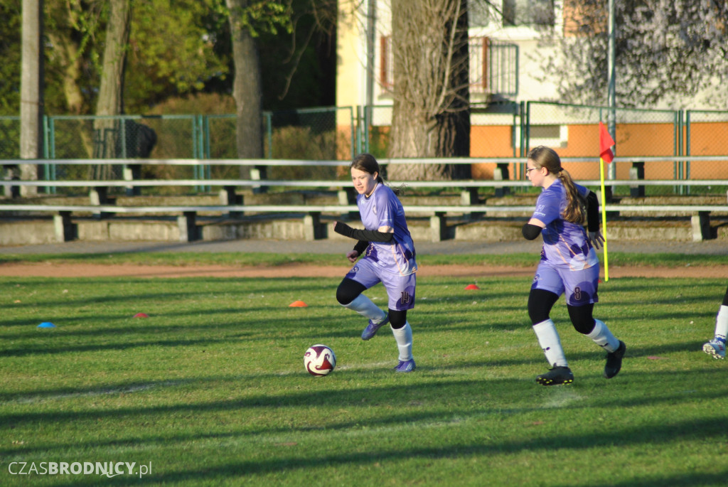 Udana inauguracja młodziczek UKS Gol w Toruniu