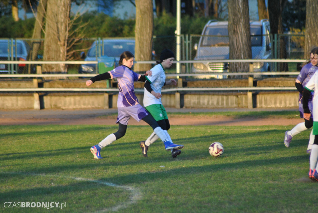 Udana inauguracja młodziczek UKS Gol w Toruniu