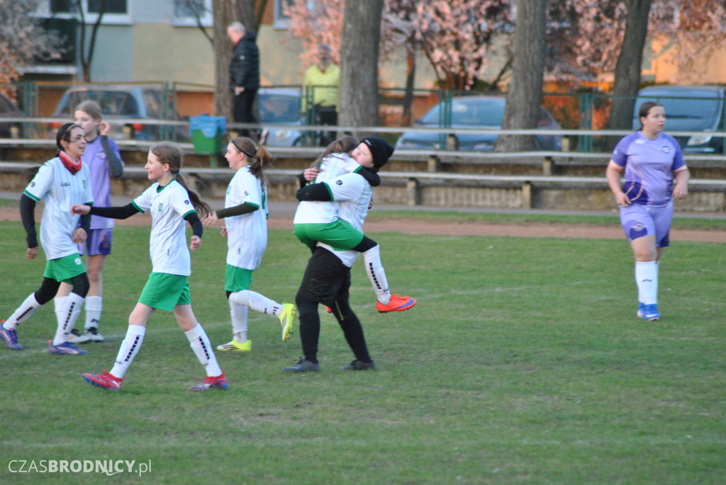 Udana inauguracja młodziczek UKS Gol w Toruniu