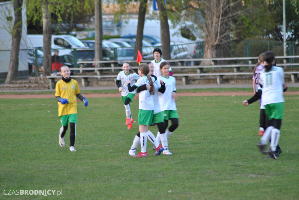 Udana inauguracja młodziczek UKS Gol w Toruniu