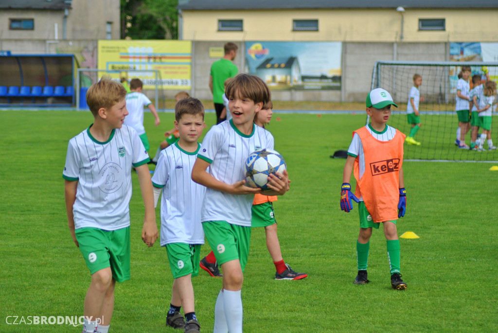 Zielono-białe święto dzieci na brodnickim stadionie