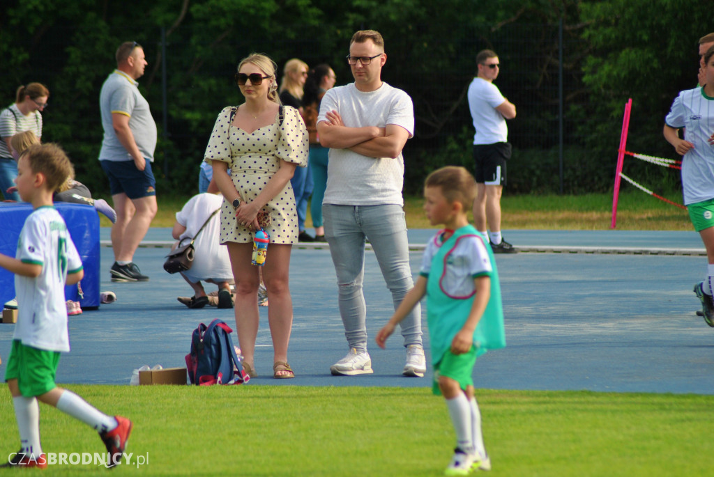 Zielono-białe święto dzieci na brodnickim stadionie