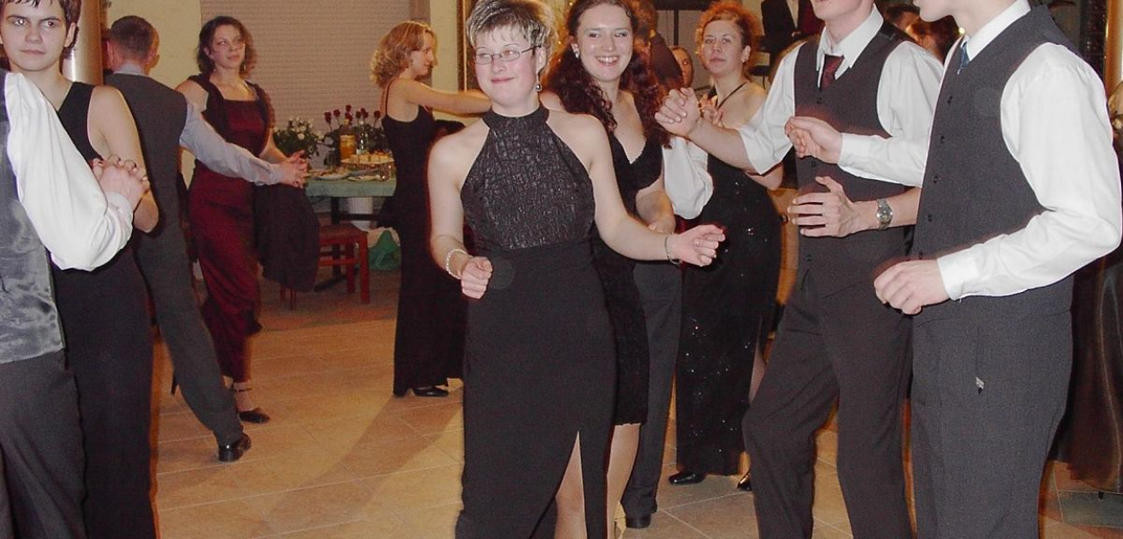 Studniówka "rolnika" w Magnacie. 11 lat temu [ZDJĘCIA]