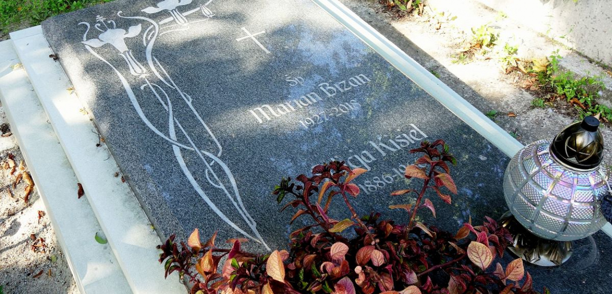 Był przeciwnikiem "dziwolągów" na historycznym rynku. Tajemniczy symbol na grobie 