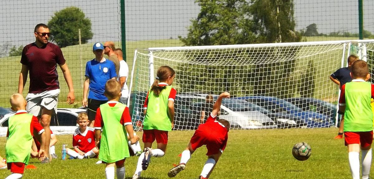Foto: Krzysztof Cedro: Żeby wieczorem Polska z Hiszpanią zagrała z takim sercem jak dzieci na turnieju w Zbicznie