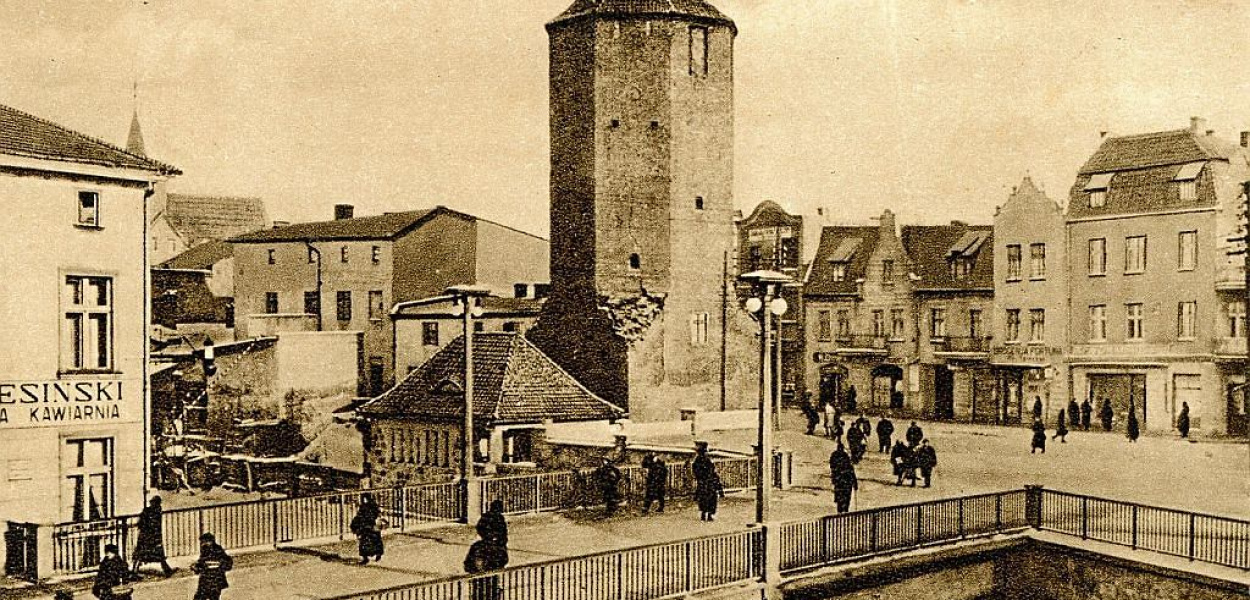Fot. Fotopolska.eu: Wieża Mazurska i most na Drwęcy w latach trzydziestych XX wieku.