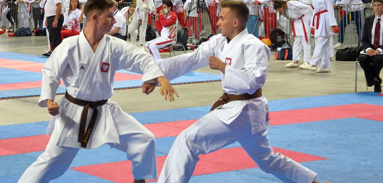 Foto: Nadesłane: Za pokazowy pojedynek w kategorii en - bu dwaj brodniczanie Jakub Mosakowski (z lewej) i  Piotr Frągnowski otrzymali srebrny medal.