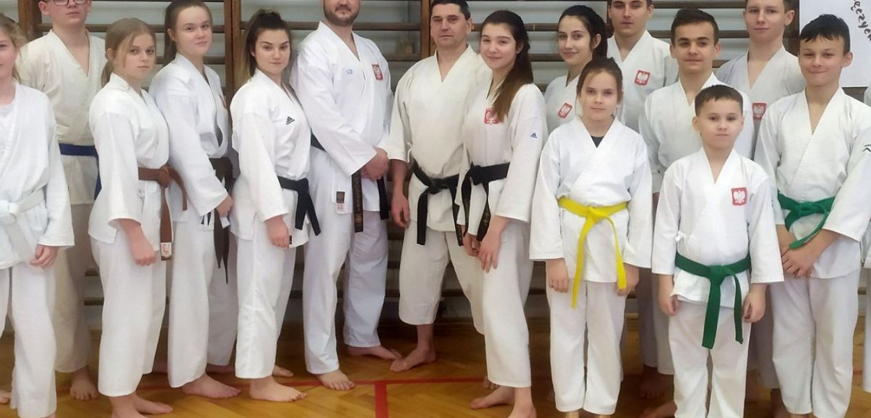 Foto: nadesłane: 20 brodnickich karateków z klubu Shotokan Brodnica brało udział w szkoleniu kadry Polski w Łęczycy. Mimo pandemii mają w najbliższych miesiącach bogaty harmonogram startów