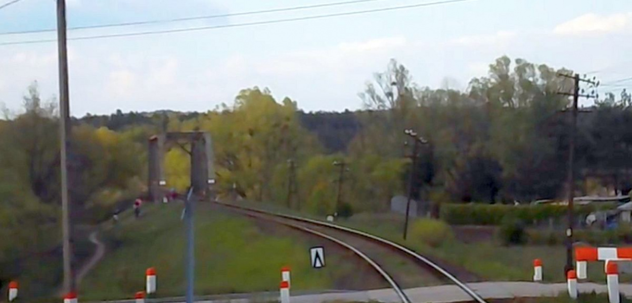 Foto: Krzysztof Cedro: Już od grudnia na tej trasie z Brodnicy do Rypina - przez żelazny most nad Drwęcą - mają pojawić się pociągi osobowe