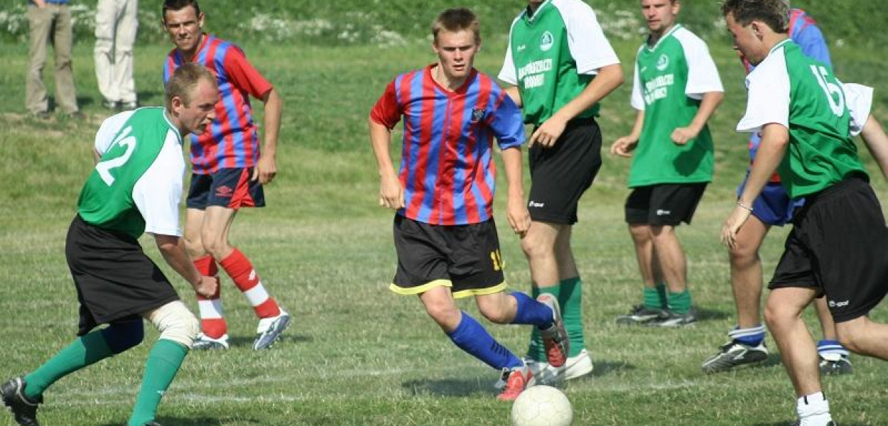 Foto: BB.:Z Bankiem Spółdzielczym (w zielonych) nikt nie wygrał
