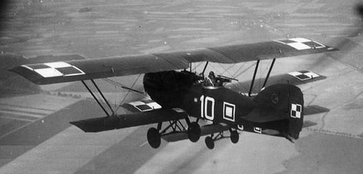 Foto  (Archiwum): Wiosną 1928 roku na łąkach pod Brodnicą odbyły się pokazy z udziałem dwóch samolotów Potez XXV.