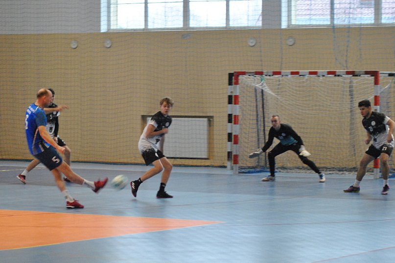 Brodnica. Jednostka wojskowa z pucharem WOŚP w turnieju futsalu