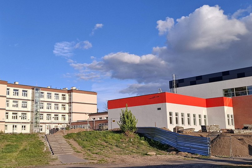 Kończą budować halę sportową