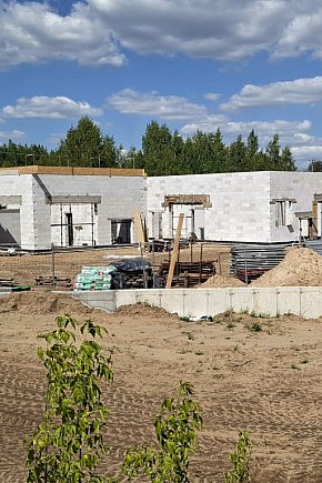 Na ul. Tatrzańskiej rośnie okazały budynek-29310448